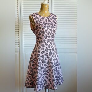 Tommy Hilfiger Dress Sz 10 in beautiful blush pink with black fern leaves